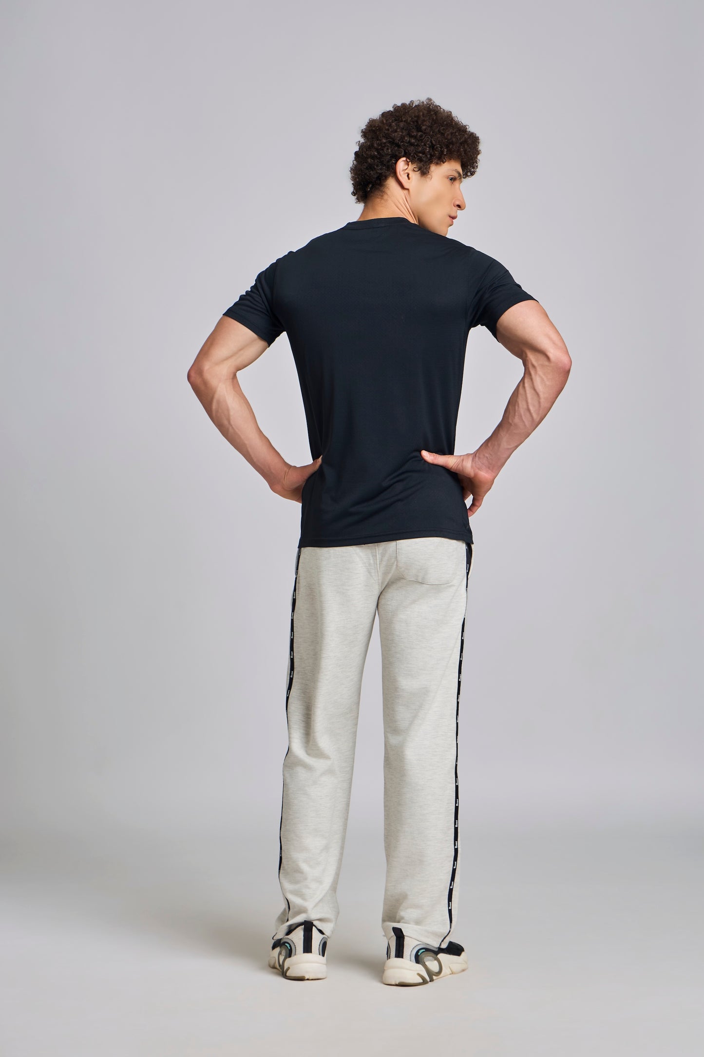 Bout Textured T-Shirt - Black